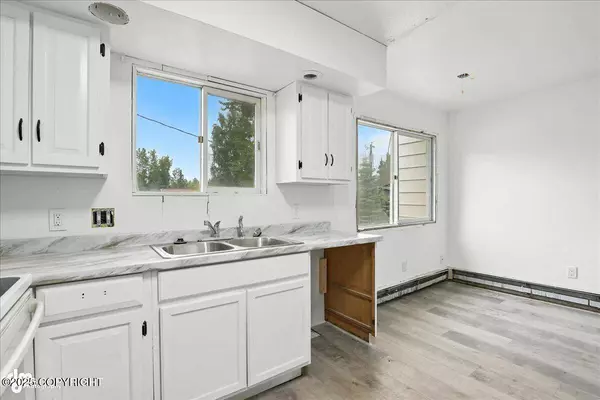 6341 E 16th AVE, Anchorage, AK 99504