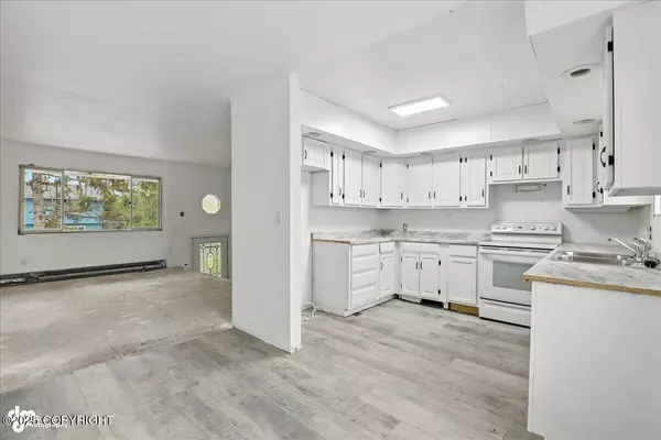 6341 E 16th AVE, Anchorage, AK 99504