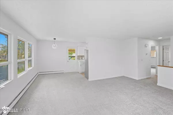 7120 Chester CT, Anchorage, AK 99504