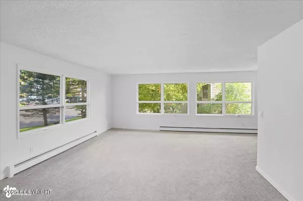 7120 Chester CT, Anchorage, AK 99504