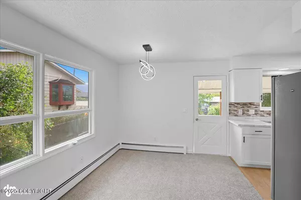 7120 Chester CT, Anchorage, AK 99504