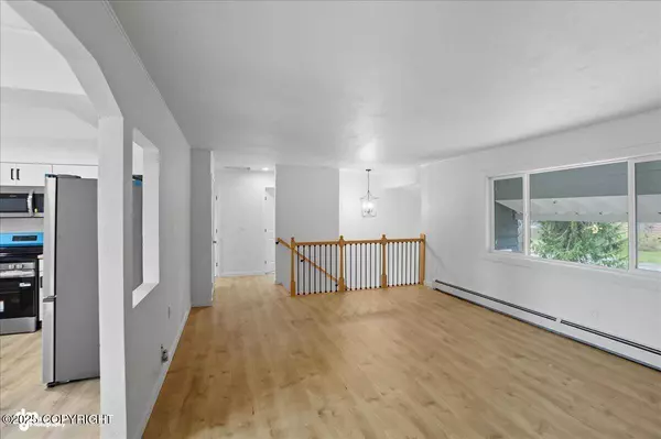 3305 Briarcliff DR, Anchorage, AK 99508