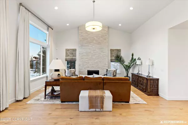 13764 Canyon Road RD, Anchorage, AK 99516