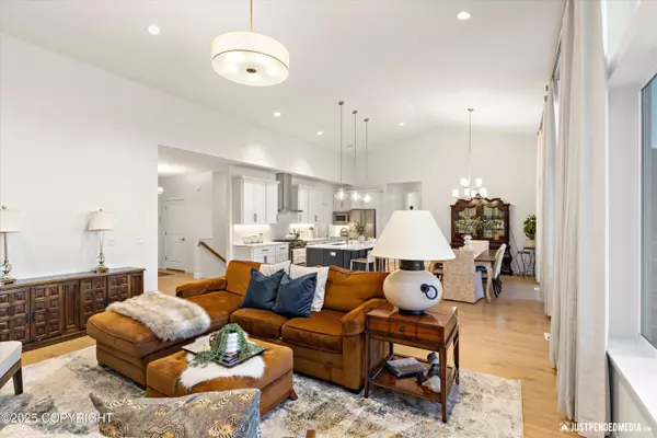 13764 Canyon Road RD, Anchorage, AK 99516