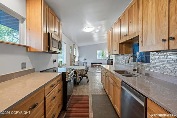 7624 Dover AVE, Anchorage, AK 99504