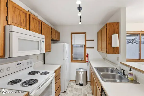 4241 Folker ST #D203, Anchorage, AK 99508