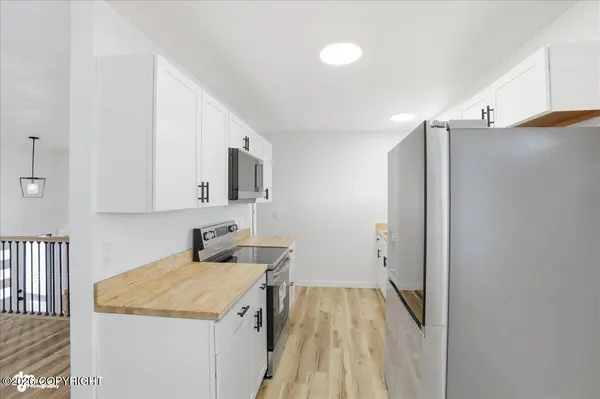 7339 E 17th AVE, Anchorage, AK 99504