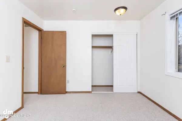 7017 Cape Lisburne LOOP, Anchorage, AK 99504