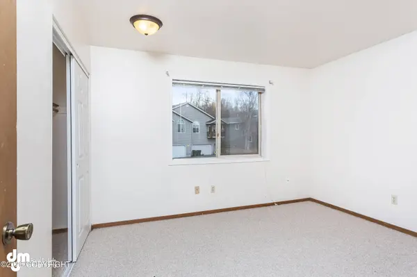 7017 Cape Lisburne LOOP, Anchorage, AK 99504