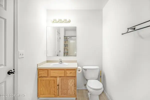 2681 Lauren Creek LOOP #33, Anchorage, AK 99507