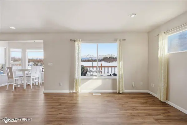 10935 Northfleet DR, Anchorage, AK 99515