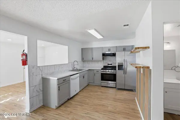 1251 Elegante LN, Anchorage, AK 99501