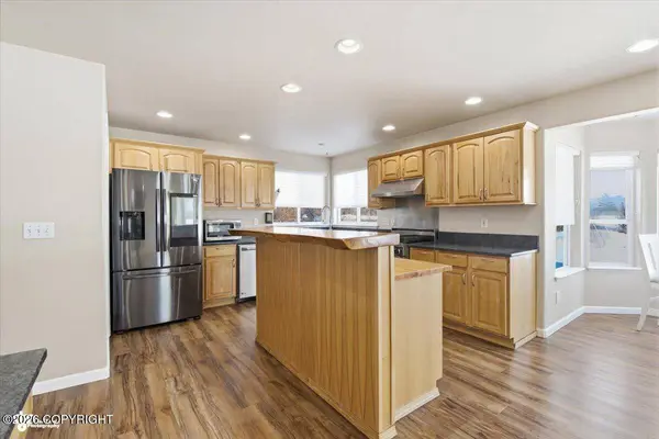 10935 Northfleet DR, Anchorage, AK 99515