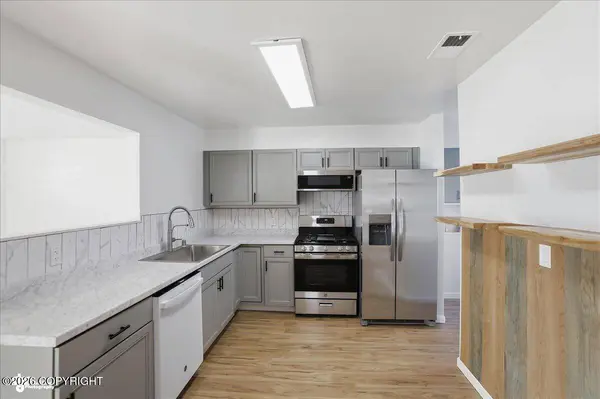 1251 Elegante LN, Anchorage, AK 99501