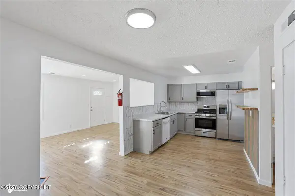 1251 Elegante LN, Anchorage, AK 99501