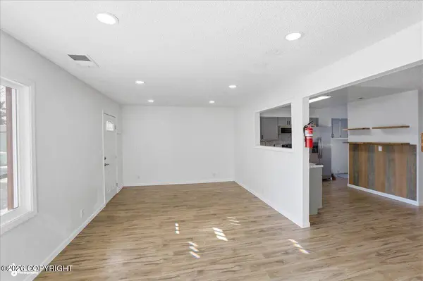 1251 Elegante LN, Anchorage, AK 99501