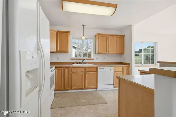2434 Lusardi Point CIR, Anchorage, AK 99515