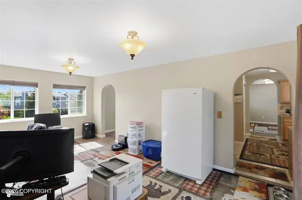 2119 Montague Bay CIR, Anchorage, AK 99515