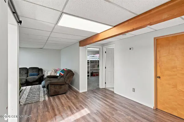 3511 Scarlet PL, Anchorage, AK 99517