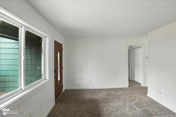 7071 Baxter Terrace CIR, Anchorage, AK 99504