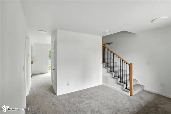 7071 Baxter Terrace CIR, Anchorage, AK 99504