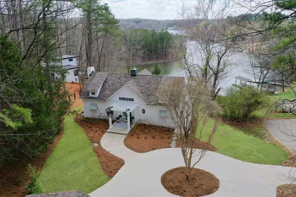 16414 Moneta RD, Moneta, VA 24121