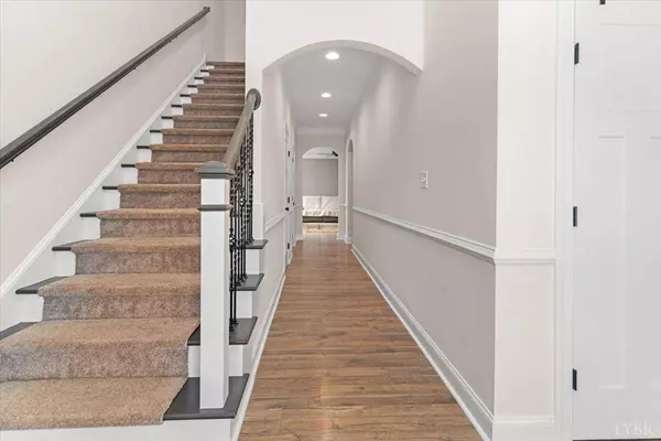 1586 Helmsdale DR, Forest, VA 24551