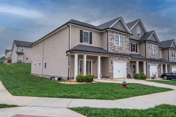 1586 Helmsdale DR, Forest, VA 24551