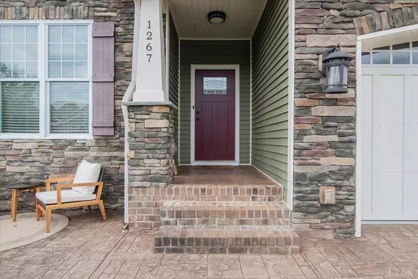 1267 Helmsdale DR, Forest, VA 24551