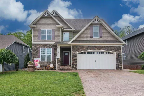 1267 Helmsdale DR, Forest, VA 24551