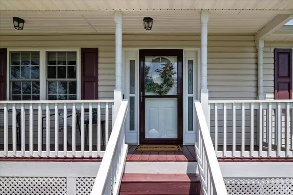 302 Pilot View RD, Concord, VA 24538