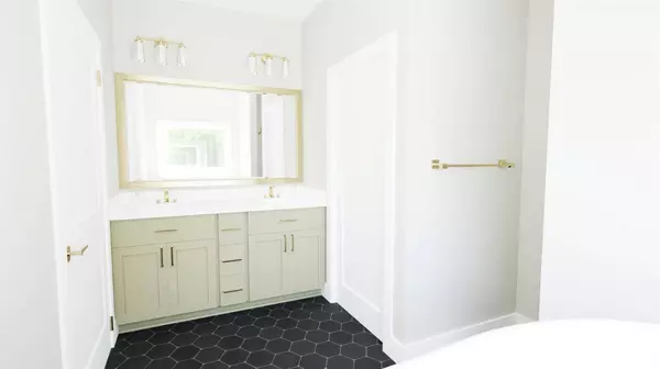 202 Waughs Landing DR, Lynchburg, VA 24503