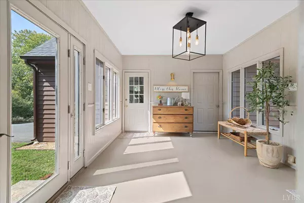 181 Mobley Mountain RD, Amherst, VA 24521