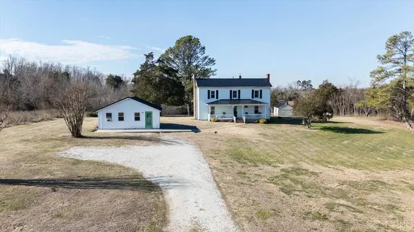 627 Hat Creek RD, Brookneal, VA 24528