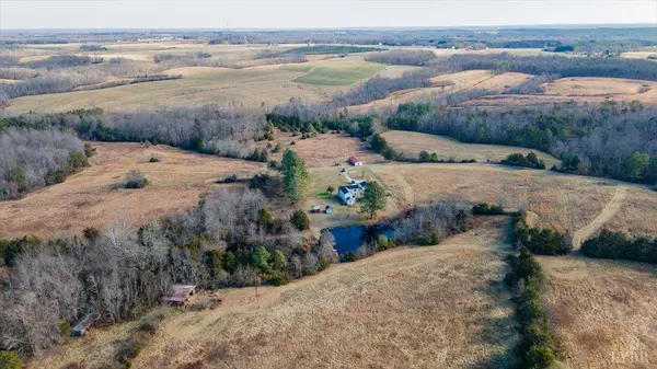 627 Hat Creek RD, Brookneal, VA 24528