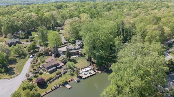 2206 Timberlake DR, Lynchburg, VA 24502