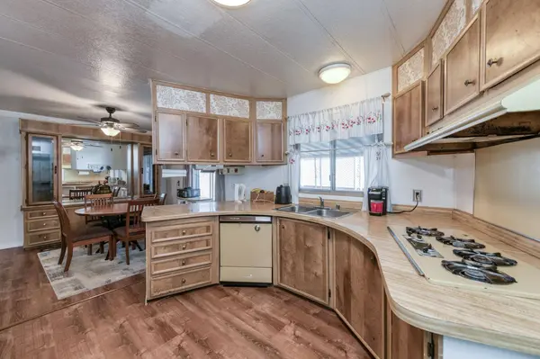 2575 S Willow AVE #137, Fresno, CA 93725