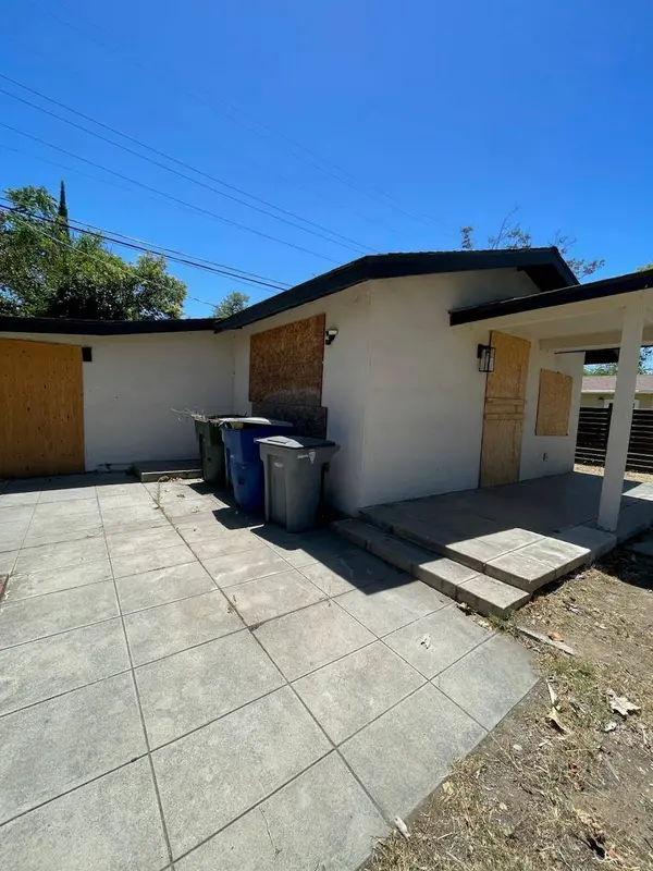 534 E Vassar AVE, Fresno, CA 93704