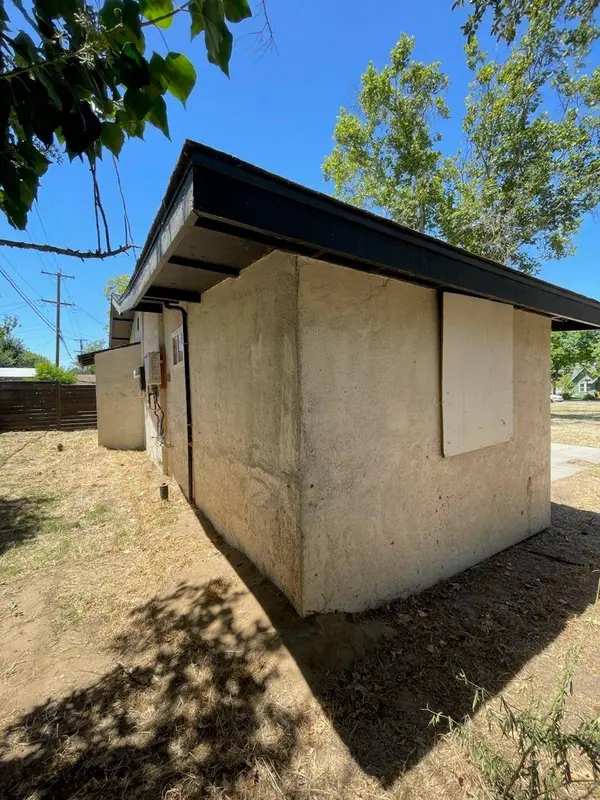 534 E Vassar AVE, Fresno, CA 93704