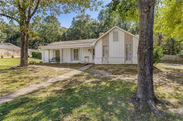 7911 Country DR