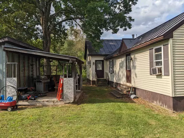 Pittsford, VT 05763-9892,2385 Sugar Hollow Rd