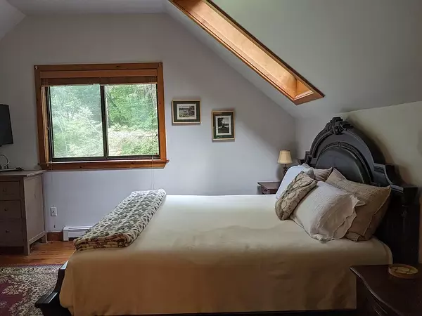 Bomoseen, VT 05732-9677,140 Vincent Egan Rd