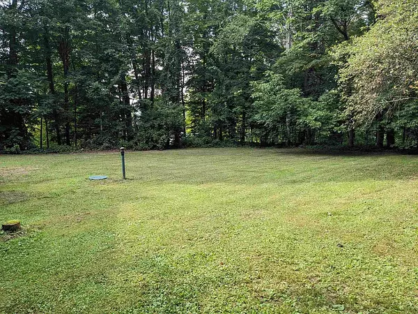 Bomoseen, VT 05732-9677,140 Vincent Egan Rd