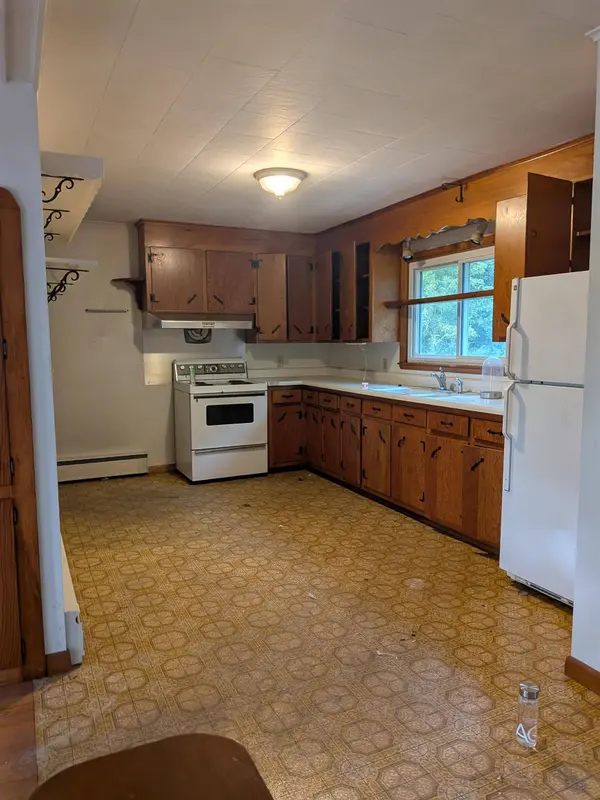 40 Avenue C, Rutland City, VT 05701