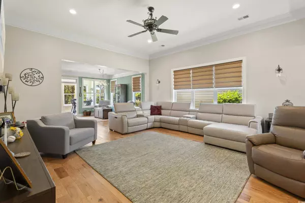 2002 Suncrest Dr., Myrtle Beach, SC 29577