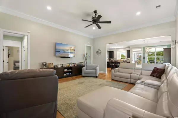 2002 Suncrest Dr., Myrtle Beach, SC 29577