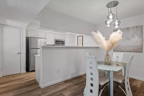 7510 Holly Hill Drive #142, Dallas, TX 75231