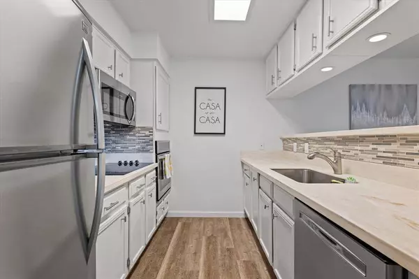 7510 Holly Hill Drive #142, Dallas, TX 75231