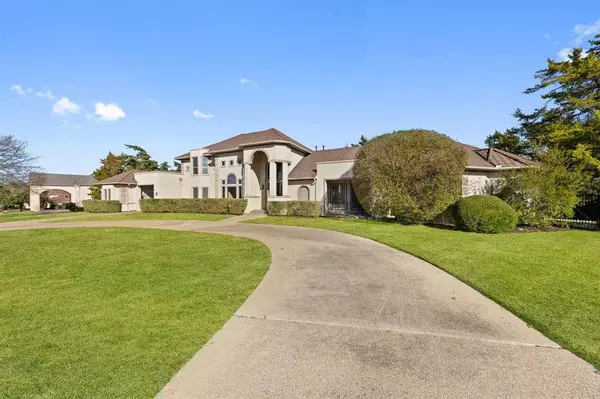 1202 Regents Park Court, Desoto, TX 75115