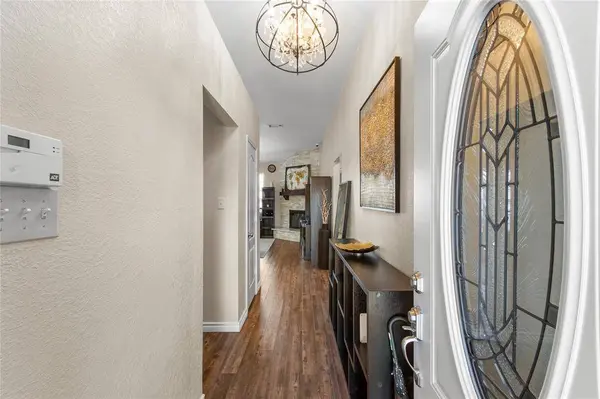 2106 Hickory Wood Trail, Arlington, TX 76018